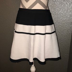 New!!! Bebé skirt